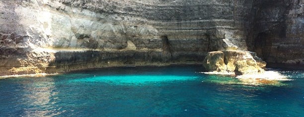 Lampedusa is one of Italia.