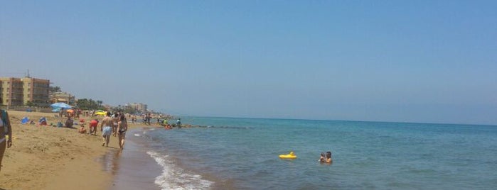 Playa Les Marines is one of Playas de la Comunidad Valenciana.