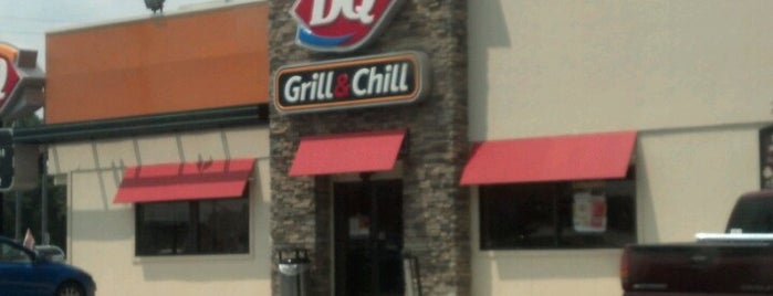 Dairy Queen is one of Lieux qui ont plu à Derrick.