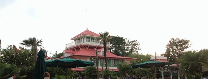 Colonel Hathi's Pizza Outpost is one of Disneyland Paris.