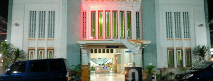 Stasiun Yogyakarta Tugu is one of Djogdja.