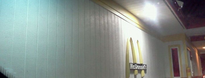 McDonald's is one of สถานที่ที่ Mike ถูกใจ.