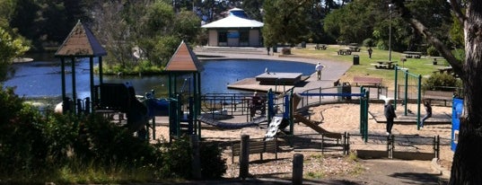 Louis Sutter Playground is one of Orte, die Gilda gefallen.