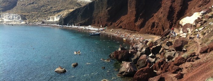 Red Beach is one of Santorini Beaches.