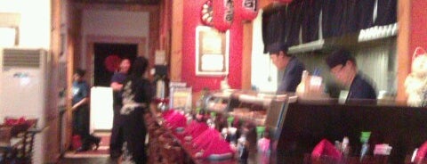 Miyoshi Japanese Restaurant is one of Scott'un Beğendiği Mekanlar.