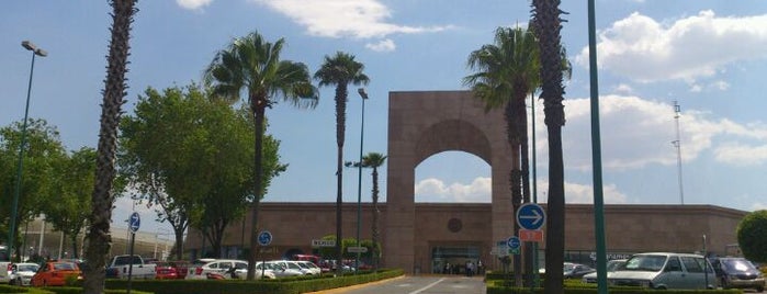 Centro Comercial Perinorte is one of Emilia’s Liked Places.