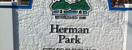 Herman Park is one of Gordon Square Arts District.