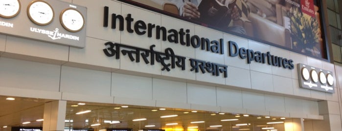 インディラ ガンディー国際空港 (DEL) is one of Top Airports in Asia.