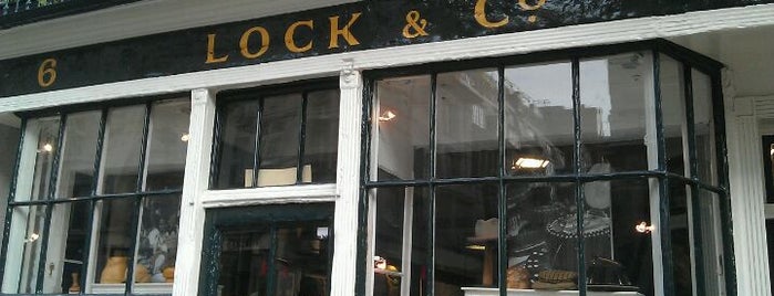 Lock & Co. Hatters is one of London 🇬🇧 💂🏻‍♂️ 🚇.