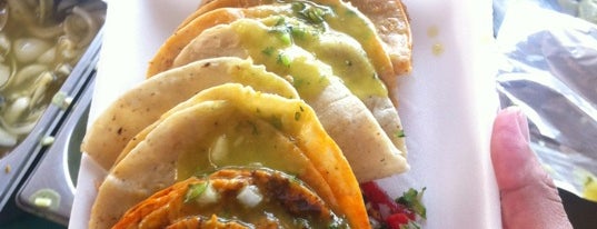 Tacos De Canasta El Moreno is one of Corasoun : понравившиеся места.