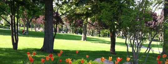 Parc Westmount Park is one of Visiter Montréal - Parcs.