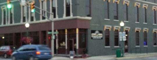 Copper Still Kitchen & Bar is one of สถานที่ที่ Amanda ถูกใจ.