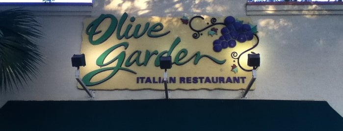 Olive Garden is one of สถานที่ที่บันทึกไว้ของ Bruna.