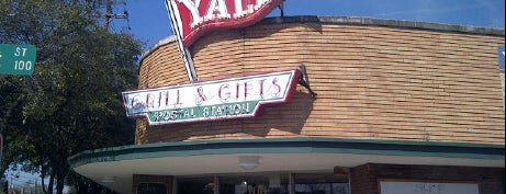 Yale Street Grill is one of Brunch Houston.