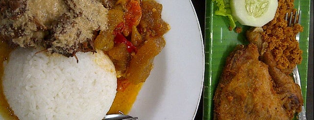 Rumah Makan Adem Ayem is one of Solo Culinary.