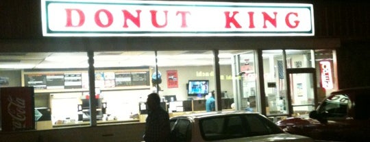 Donuts King is one of Orte, die Paul gefallen.