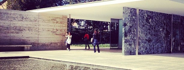 Mies van der Rohe Pavilion is one of Around Paral·lel.