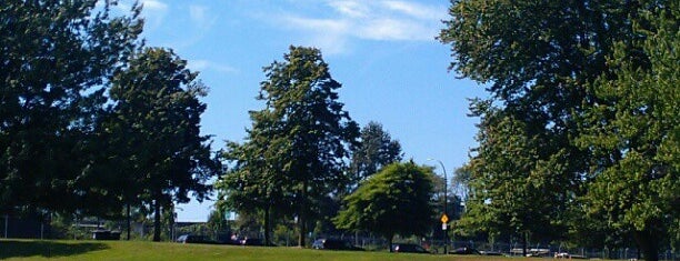 New Brighton Park Pool is one of Vern'in Beğendiği Mekanlar.