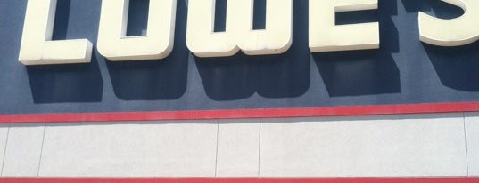 Lowe's is one of Orte, die Mary gefallen.