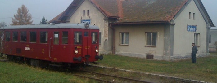 Železniční zastávka Bylany is one of Železniční stanice ČR: A-C (1/14).