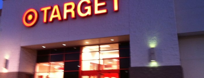 Target is one of Tempat yang Disukai Becky Wilson.