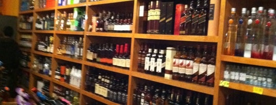 Williamsburg Wines & Liquors is one of Cibo.
