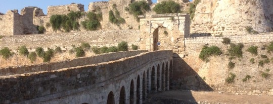 Castle of Methoni is one of Locais curtidos por Dimitra.