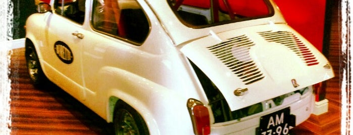 Van Kouwen / Alfa Romeo - Fiat - Arbath is one of Lieux qui ont plu à Mariska.