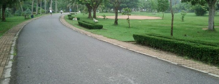 สวนเฉลิมพระเกียรติ 48 พรรษา (สวนหลวง ร.9) Suan Luang Park is one of Garden สวน.