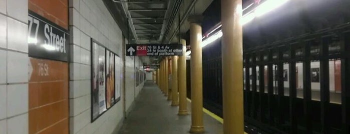 MTA Subway - 77th St (R) is one of Jason 님이 좋아한 장소.