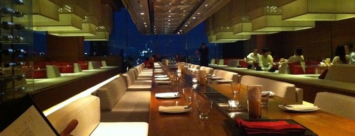 Long Table is one of Hotel Fancy Restaurant.
