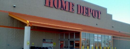 The Home Depot is one of H 님이 좋아한 장소.