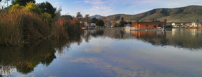 Santee Lakes Regional Park is one of Conrad & Jenn'in Beğendiği Mekanlar.