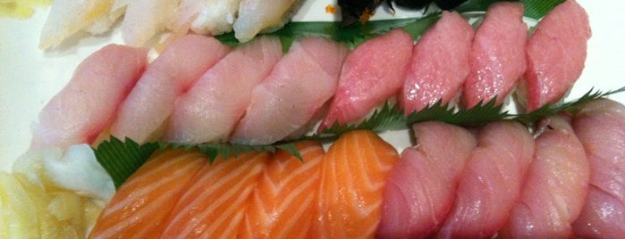 Sushi-Ko is one of Lugares favoritos de Jon.