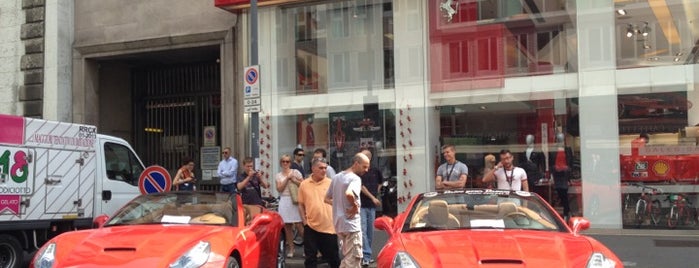 Ferrari Store is one of Shopping Milan.