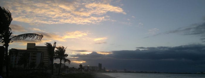 Praia do Sobral is one of Litoral Alagoano.