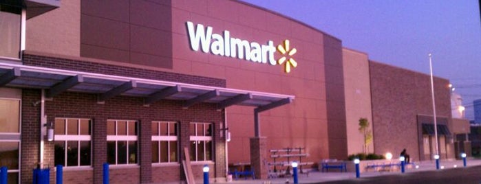 Walmart Supercenter is one of สถานที่ที่ Rick ถูกใจ.