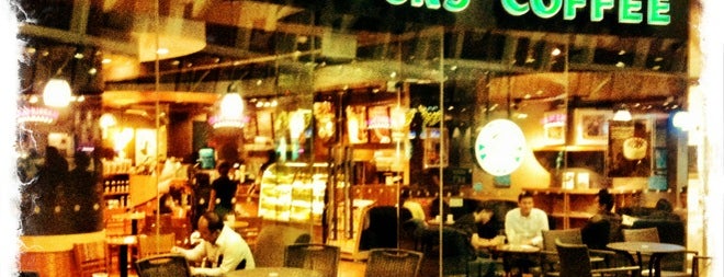 Starbucks is one of Che’s Liked Places.