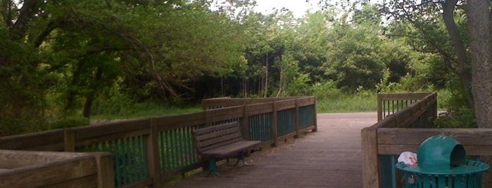 Shelby Bottoms Park & Nature Center is one of Best Family Friendly Venues.