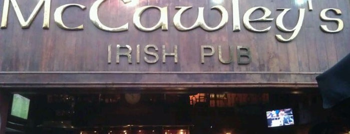 McCawley's Irish Pub is one of Lieux sauvegardés par Daimer.