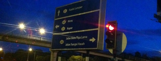 Bukit Raja Intersection is one of Highway & Common Road.