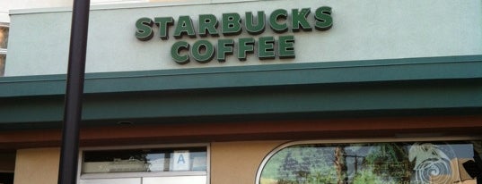 Starbucks is one of Orte, die Jeff gefallen.