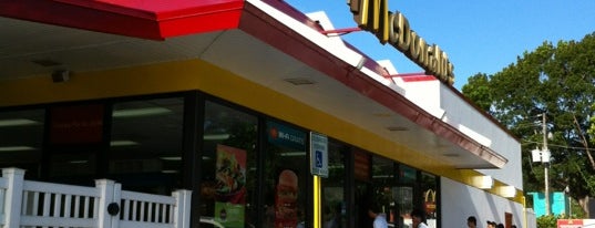 McDonald's is one of Cristina : понравившиеся места.