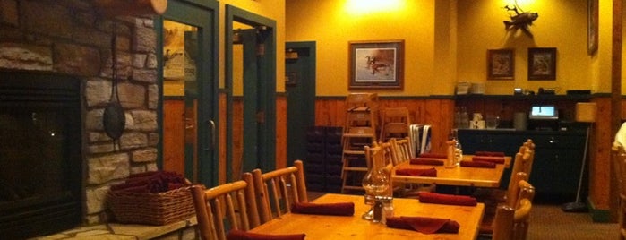 Timber Lodge Steakhouse is one of Lugares favoritos de Candace.