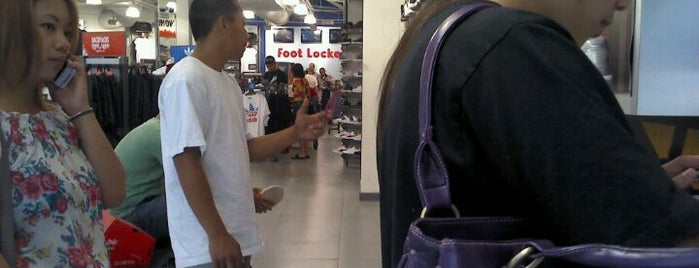 Foot Locker is one of Orte, die Fernando gefallen.