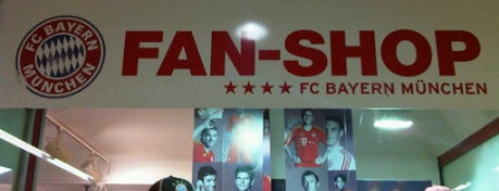 FC Bayern Fan-Shop is one of München Hauptbahnhof.
