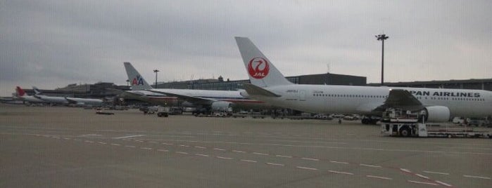 成田国際空港 (NRT) is one of Airports I've been.