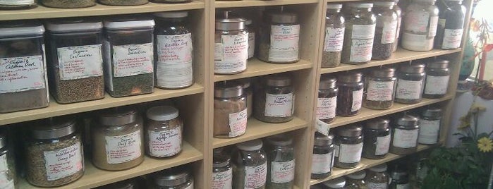 Sun's Organic Tea Shop is one of Emilie: сохраненные места.