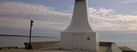 Lighthouse At The Pier is one of Local excursions.