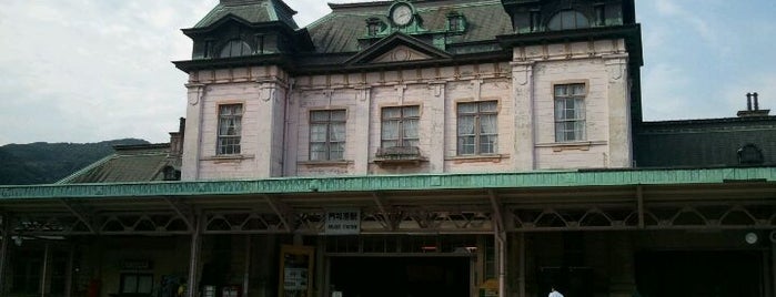 Mojikō Station is one of JR鹿児島本線.